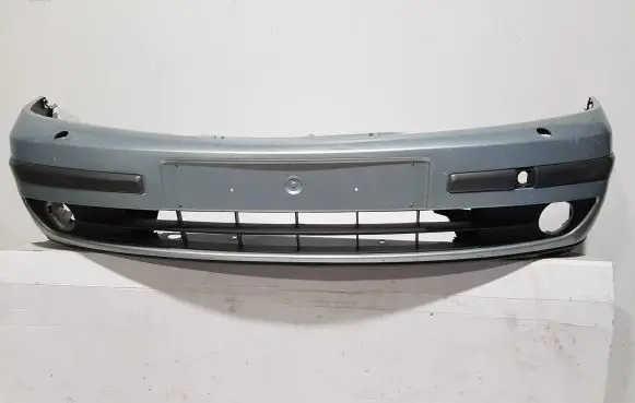 Renault Laguna II Front bumper 8200008270