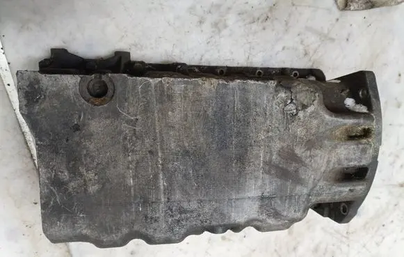 Oil sump