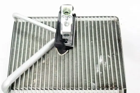 Volvo V70 Air conditioning (A/C) radiator (interior) 30780559 ZVS0550B04