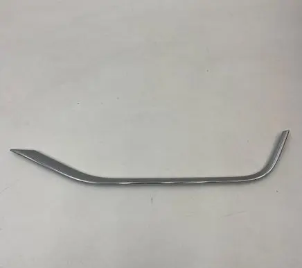 Front bumper splitter molding