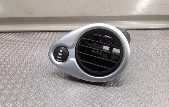 Renault Clio III Dashboard side air vent grill/cover trim 