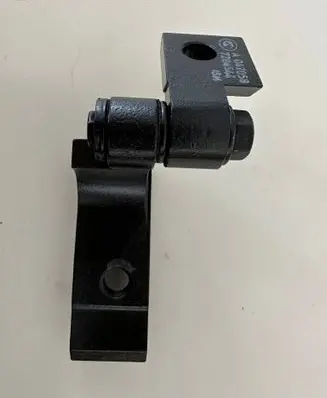 BMW X3 G01 Front door lower hinge A047059