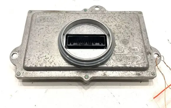 Peugeot 508 Voltage converter/converter module 90062307