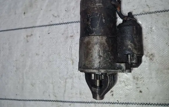 Mitsubishi Montero Starter motor M1t72581