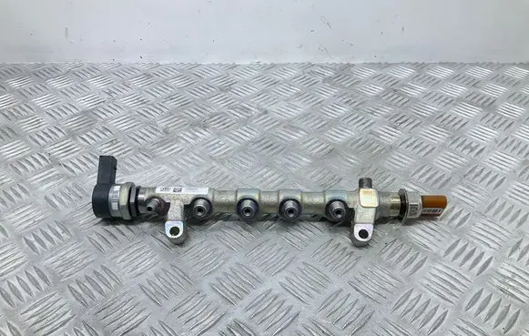 Audi A6 S6 C7 4G Fuel pressure regulator 03L130089Q 057130764AB 03L906054