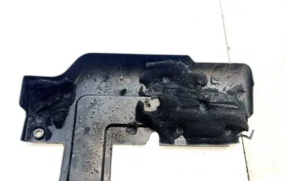 Opel Zafira A Engine cover (trim) 9157840