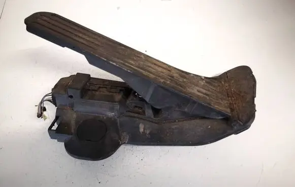 Volkswagen PASSAT B7 Accelerator throttle pedal 1k2721503aj 6pv011045-05