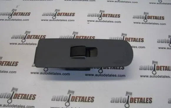 Mitsubishi Colt Electric window control switch MR587944