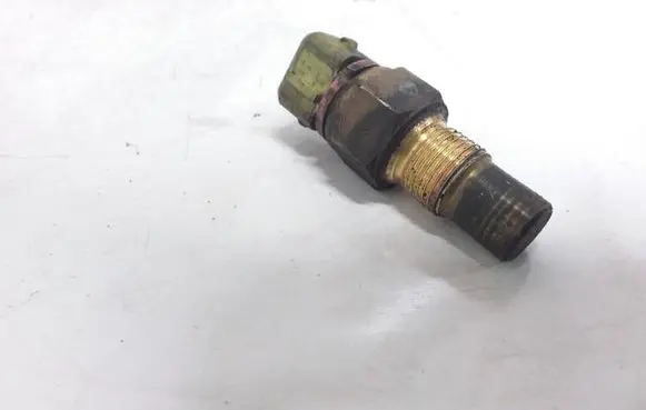 Peugeot 406 Coolant temperature sensor 
