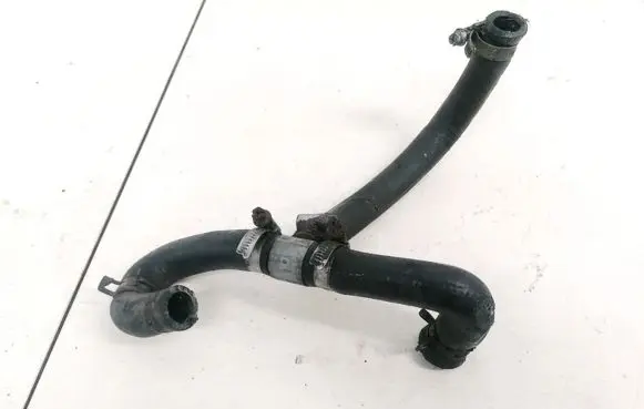Volkswagen PASSAT B5 Engine coolant pipe/hose