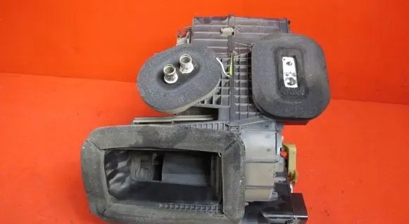 Dacia Sandero Interior heater climate box assembly 272706332R