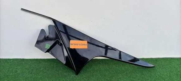 Ford Mustang Mach-E Tailgate/trunk spoiler LJ8B