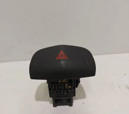 Nissan Primera Hazard light switch 06016