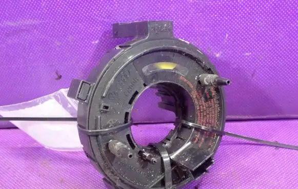 Volkswagen Golf IV Airbag squib ring wiring 1J0959653B
