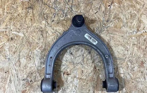 BMW 5 G30 G31 Front control arm 686118502