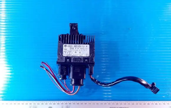 Audi A4 S4 B7 8E 8H Coolant fan relay 8E0959501P 898092000