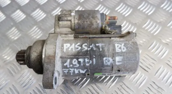Volkswagen PASSAT B6 Starter motor 02M911023N