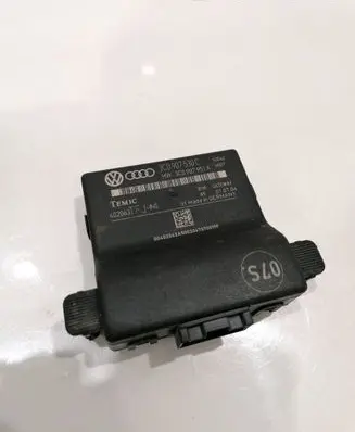 Volkswagen PASSAT B6 Gateway control module 3C0907530C 402063 3C0907951A