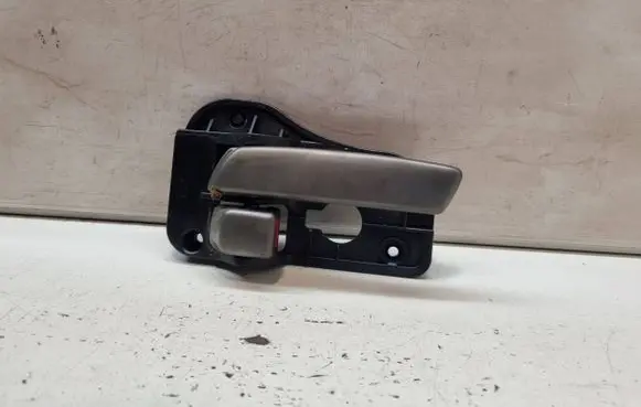 KIA Carens II Front door interior handle