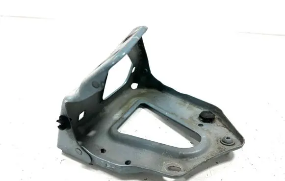 Audi A6 S6 C6 4F Fender mounting bracket 4F0821135B 4F0821135