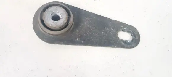 Radiator mount bracket