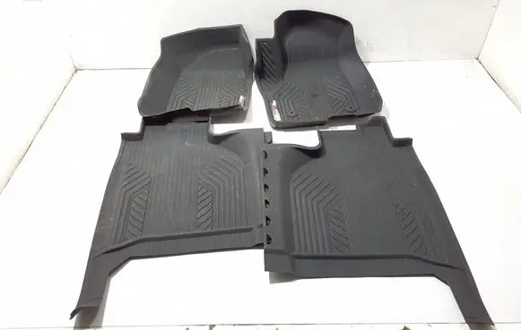 Chevrolet Silverado Car floor mat set 84348118