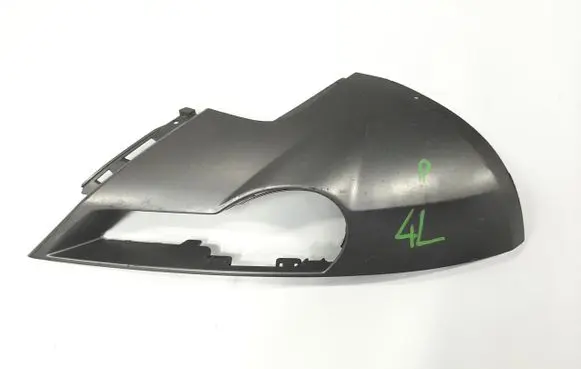 Front bumper splitter molding