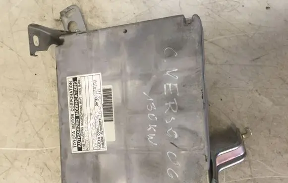 Toyota Corolla Verso E121 Engine control unit/module 896610F091