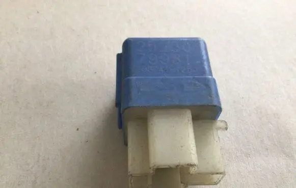 Nissan X-Trail T30 Other relay 2523079981