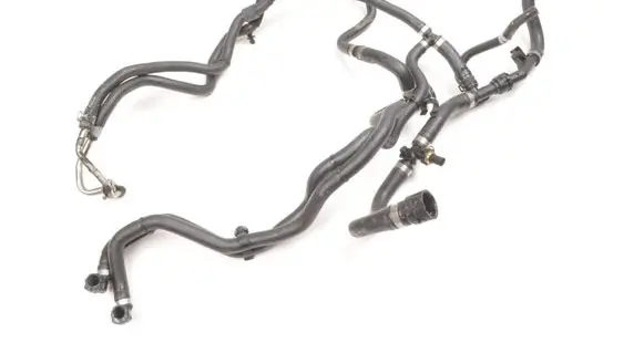Volvo XC40 Engine coolant pipe/hose 32325211