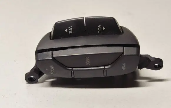 Chevrolet Captiva Steering wheel buttons/switches 96628528