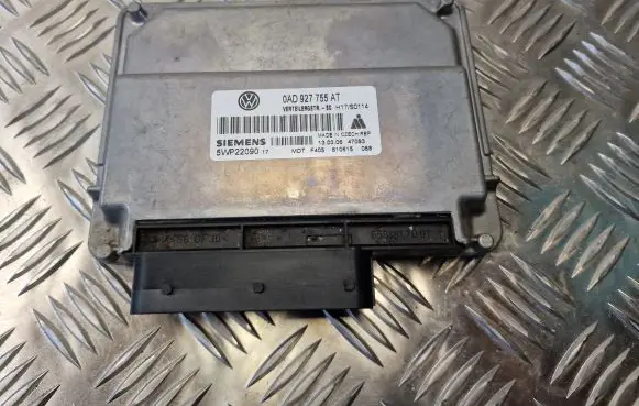 Volkswagen Touareg I Gearbox control unit/module 0AD927755AT