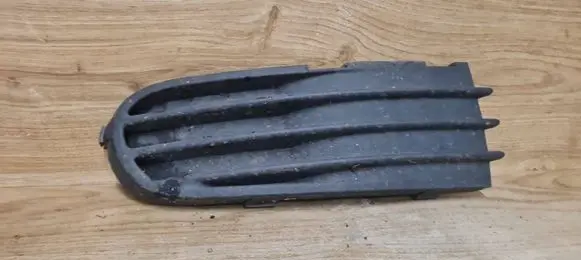 Volvo V50 Front bumper lower grill 30657010