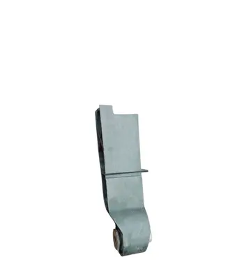 Front bumper mounting bracket