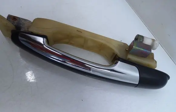 KIA Opirus Front door exterior handle