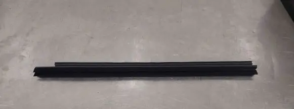 Toyota Sienna XL40 IV Front door rubber seal 08172212 0817221235