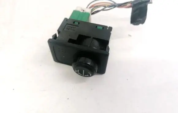 Nissan Primera Wing mirror switch