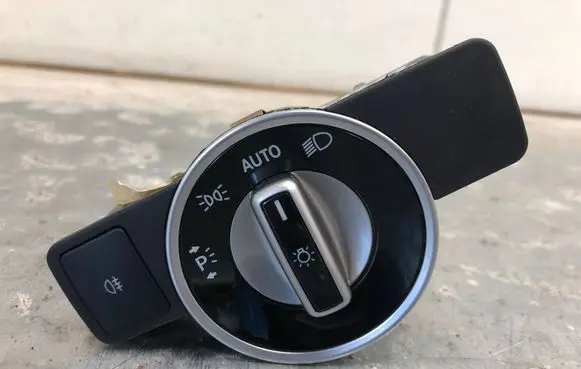 Mercedes-Benz E W212 Light switch A2129050551BILI A2129050551