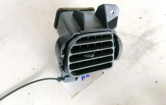 Mazda 323 Dash center air vent grill gm832