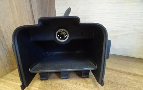 Opel Astra J Glove box 1709241 13262614 13262613