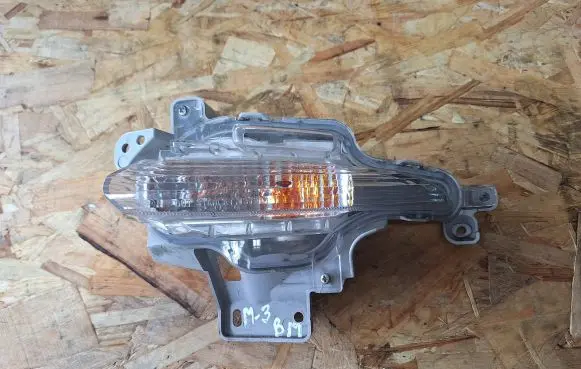 Mazda 3 II Front indicator light K2442