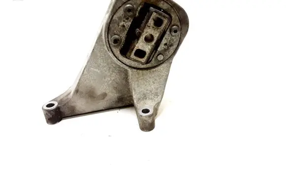 Volvo XC90 Engine mount bracket 30723146