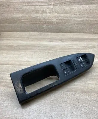 Volkswagen Golf V Electric window control switch 1K4959857 1T1867371F
