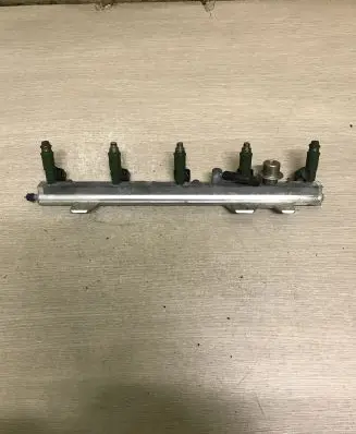 Volvo S80 Fuel injectors set 9202710