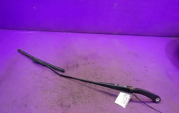 Dacia Dokker Front wiper blade arm 288861710R