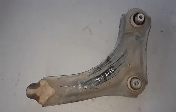 Renault Scenic III - Grand scenic III Front lower control arm/wishbone 545016101R