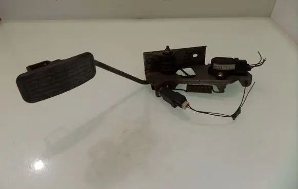 Mazda 6 Accelerator throttle pedal 150411130