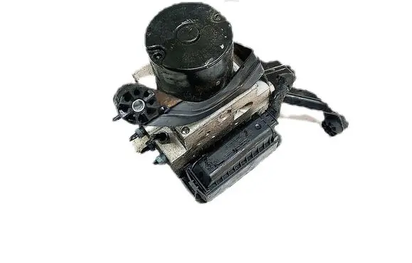 BMW 5 E60 E61 ABS Pump 6774679 6783360