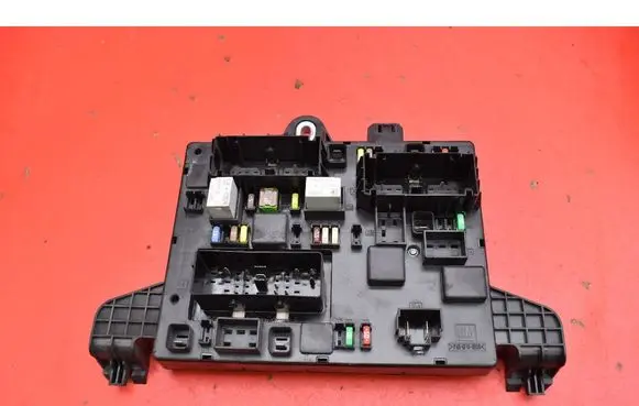 Opel Zafira C Fuse box set 13368652UK