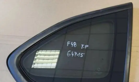 BMW X1 F48 F49 Rear vent window glass NE65715